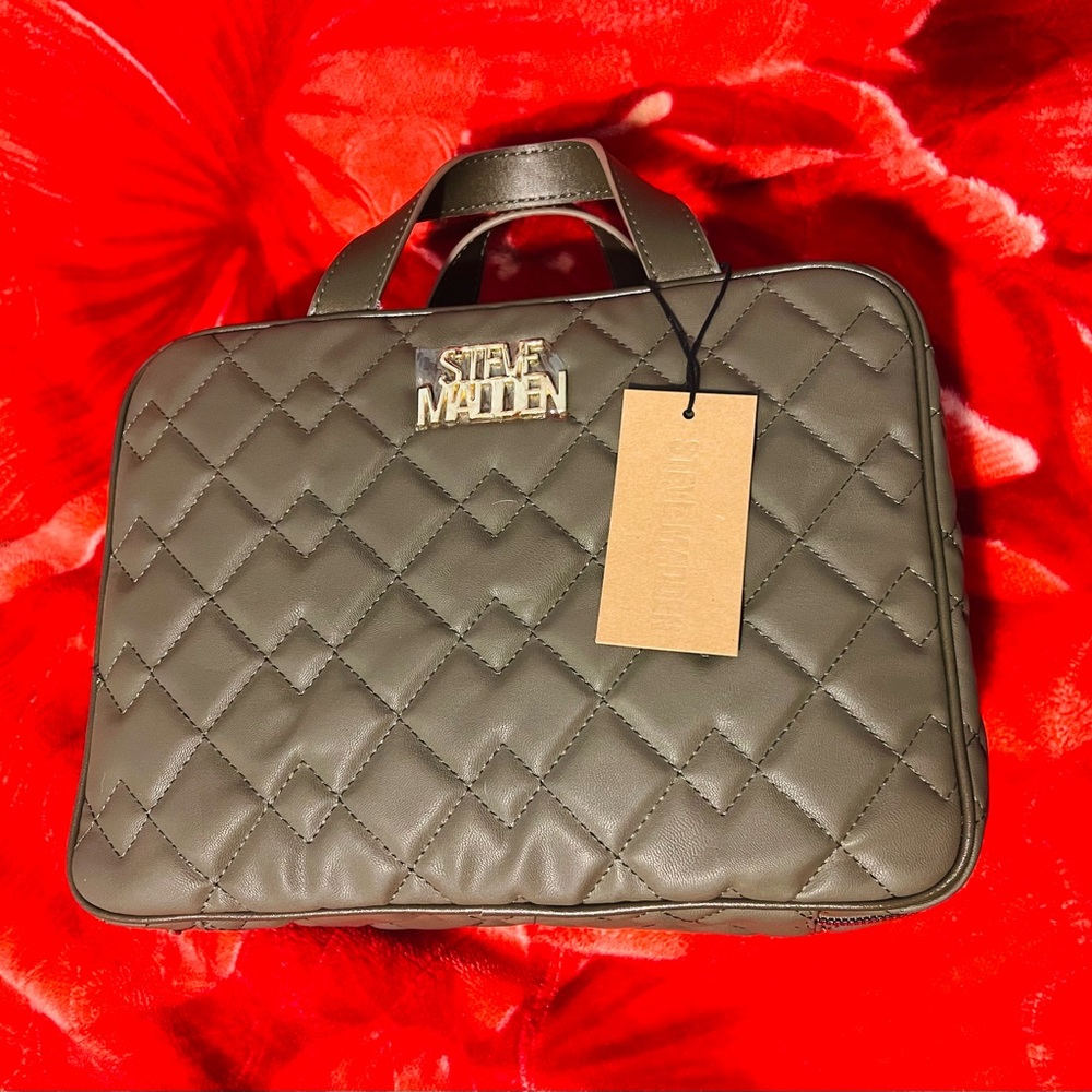 Steve Madden Logo Quilted Weekender Cosmetic Case- Olive - Picture 3 of 4
